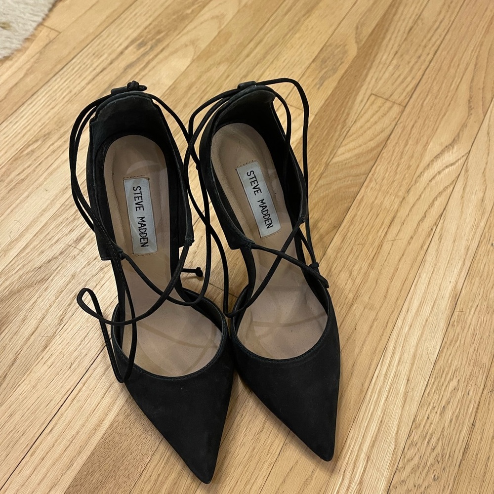 Steve Madden point toe lace up heel